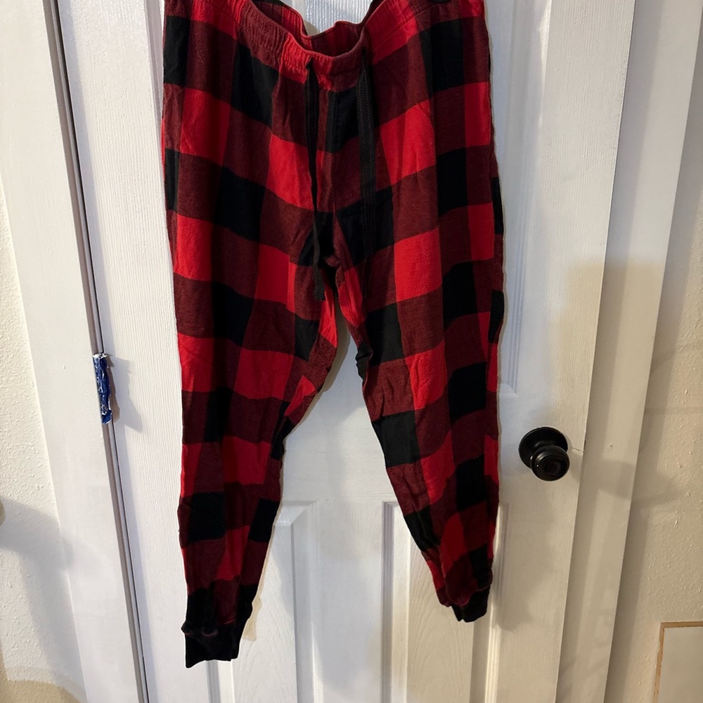 Old Navy Red and Black Plaid Pants